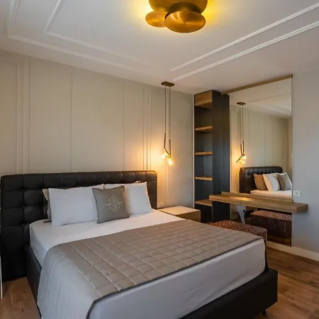 Luxury Garden Apartment *
